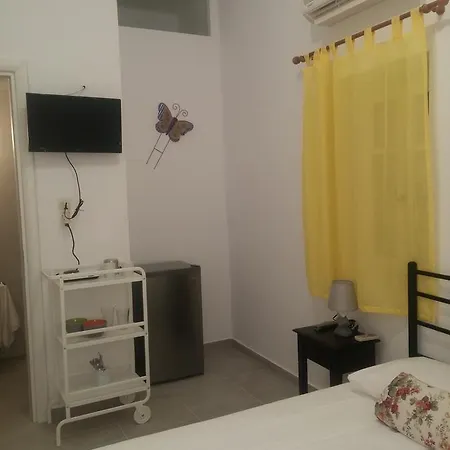 Lora Plaka