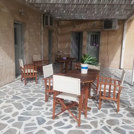 بيت ريفي Lora Plaka
