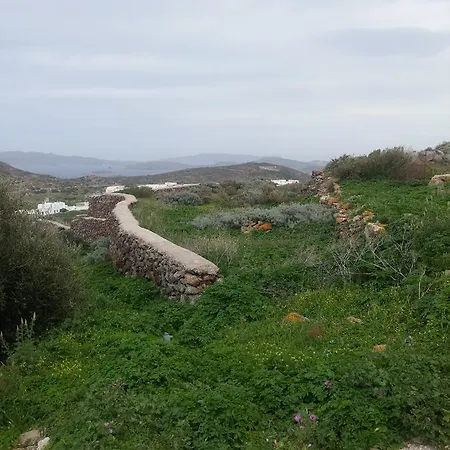 Lora Plaka Plaka (Milos)
